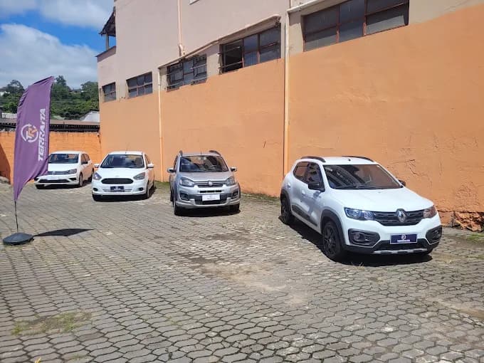 Frota de veículos da locadora Terraita